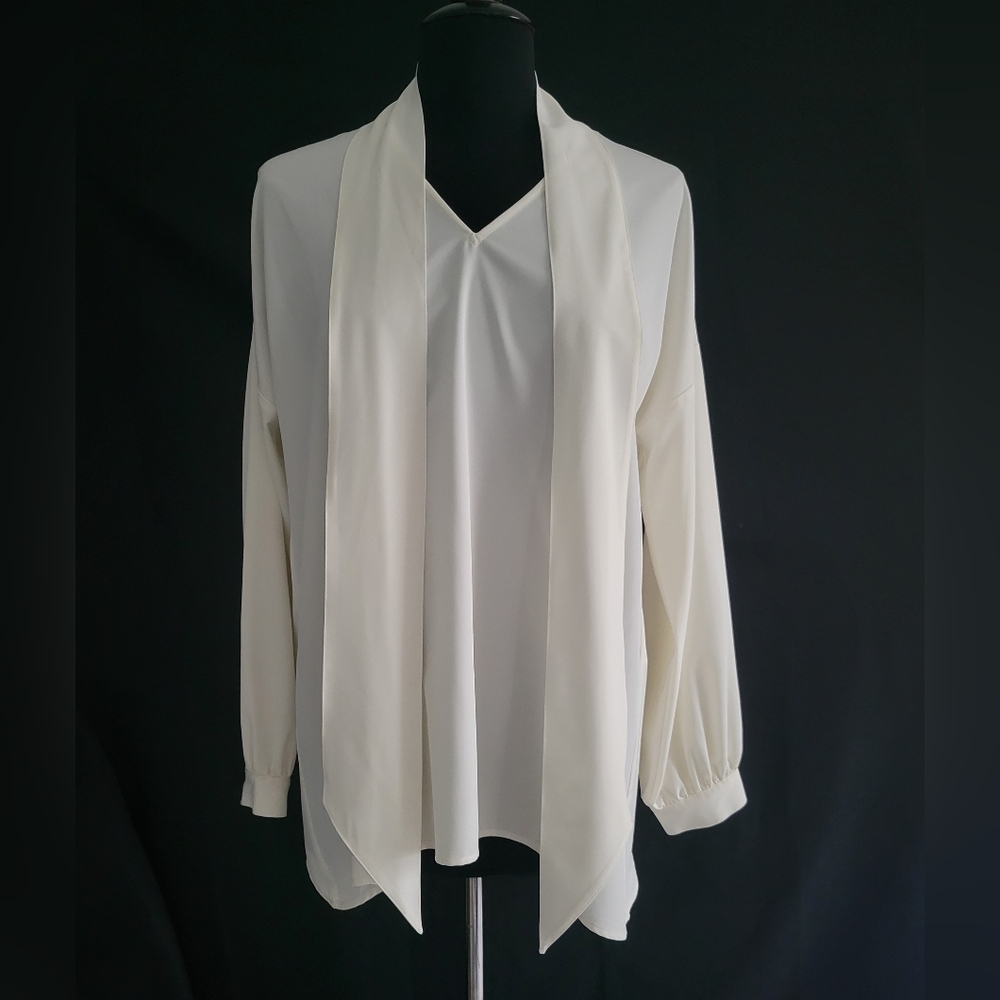 Blaque Label NWT Elegant Cream Women's Top, Pullover V-Neck Blouson Sleeves  Sm